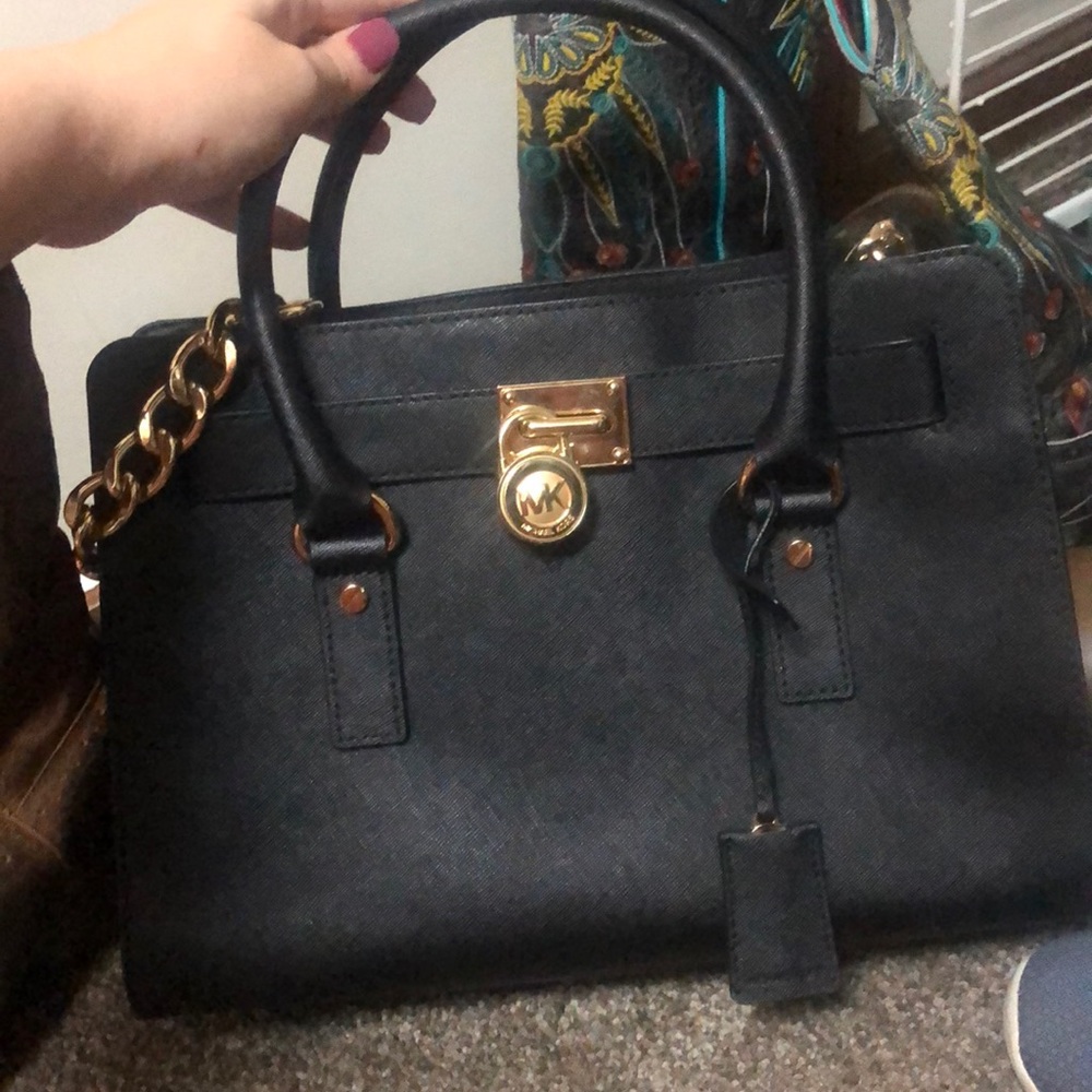 Micheal Kors purse